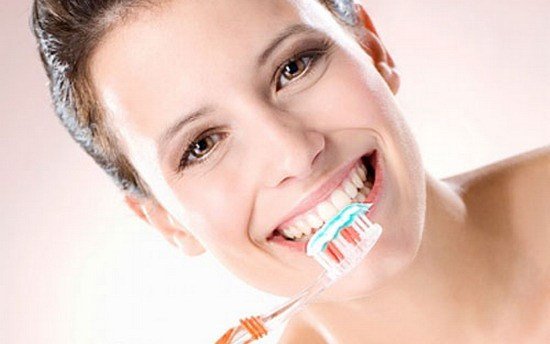 vệ sinh răng miệng