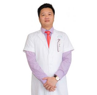 bác sĩ Hoàng Văn Tùng nha khoa Việt Pháp
