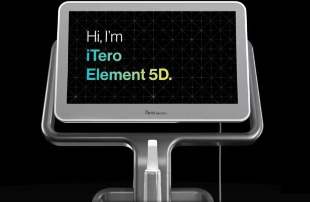sử dụng công nghệ chụp X-quang 3D và máy scan 5D để đánh giá toàn diện tình trạng răng miệng