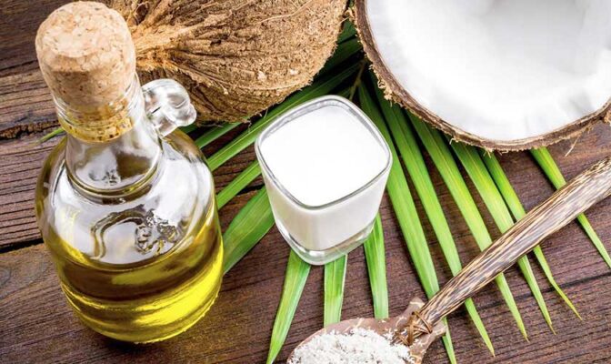 tẩy răng ố vàng bằng dầu dừa
